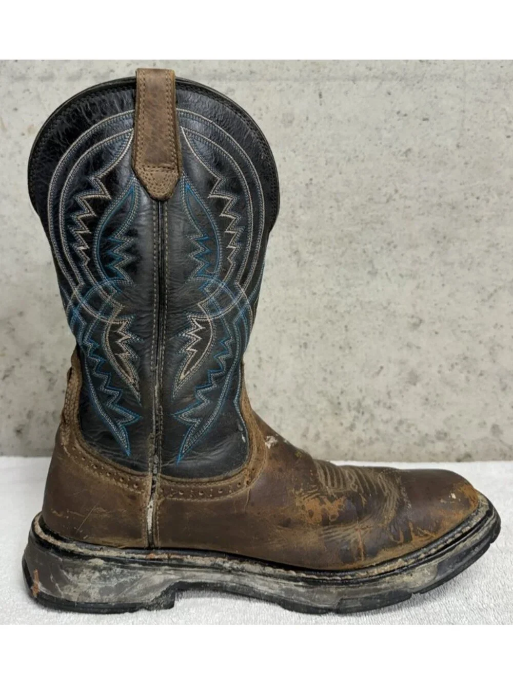 Ariat Work Boot ASTM F2892-18 EH Electrical Standard - Slip Resistant - Mens 11D
